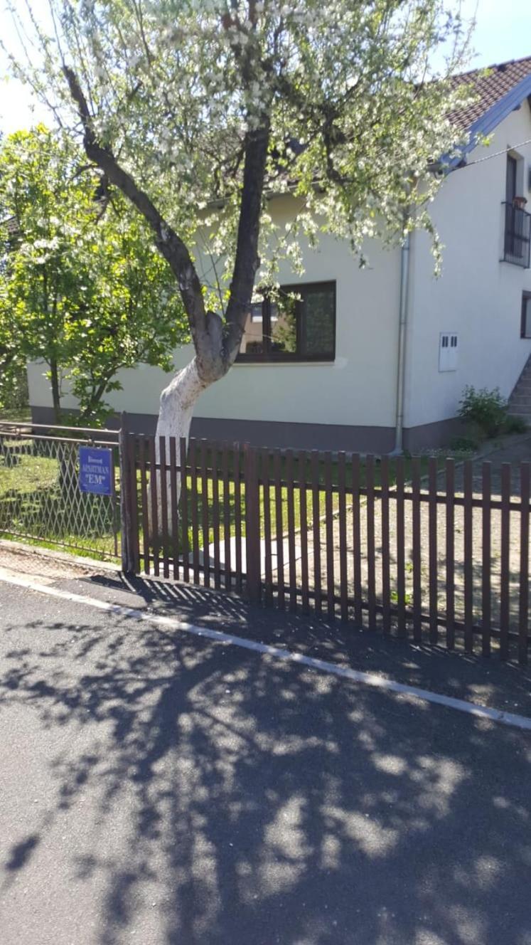 Apartman "Em" Bihać Εξωτερικό φωτογραφία